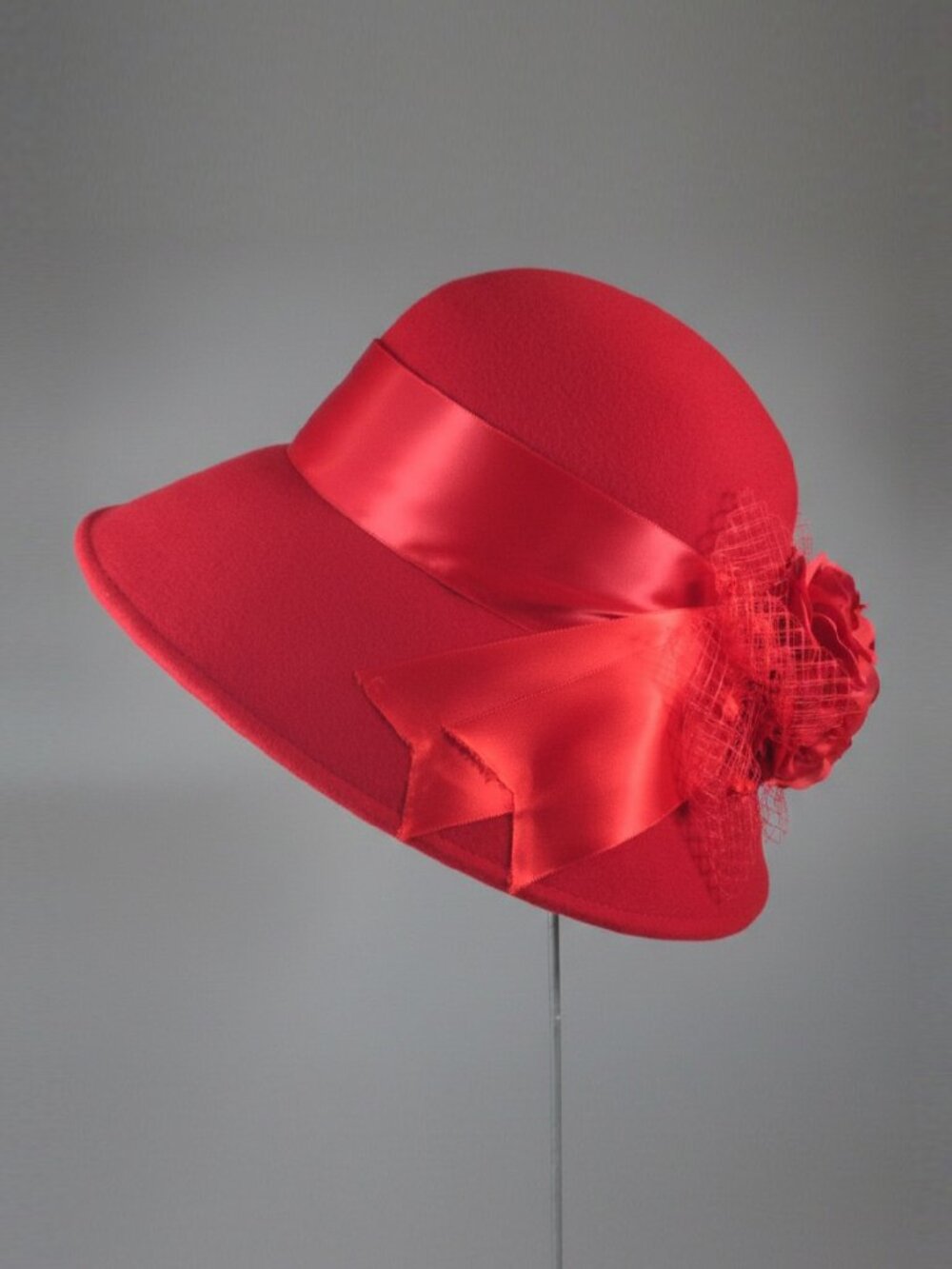 Vintage Red Roses Bucket Hat
